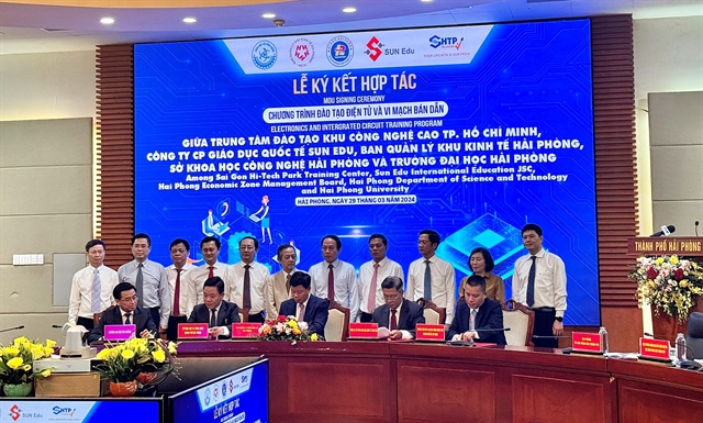 Caption: An MoU is being signed to speed up digital transformation in education and innovation in Hải Phòng City on March 29 . — Photo courtesy of Sun Edu