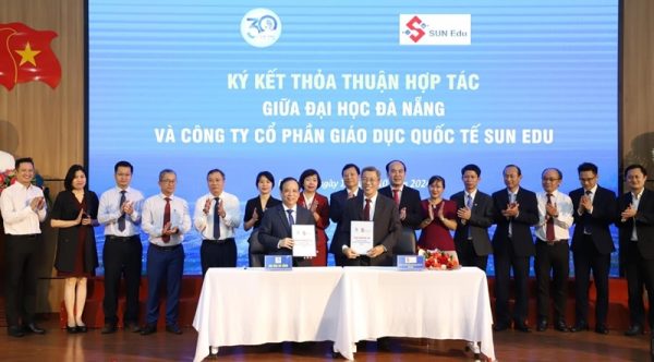 Lễ ký kết Biên bản ghi nhớ hợp tác (MOU) giữa Đại học Đà Nẵng với Công ty Cổ phần Giáo dục Quốc tế Sun Edu.