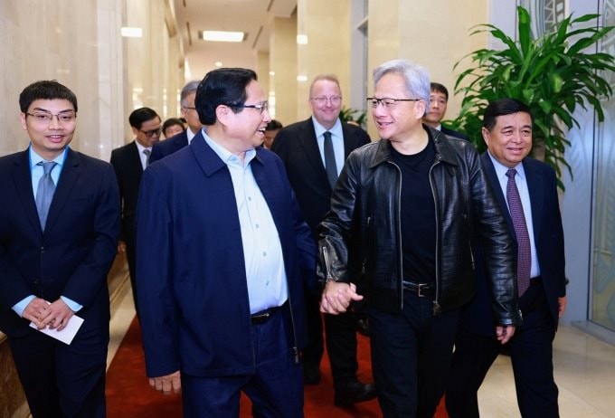 Thủ tướng Phạm Minh Chính tiếp CEO Nvidia Jensen Huang vào chiều 5/12/2024. Nhân dịp này, Chính phủ Việt Nam và Nvidia ký kết mở Trung tâm R&D và Trung tâm Dữ liệu AI. Ảnh: VGP